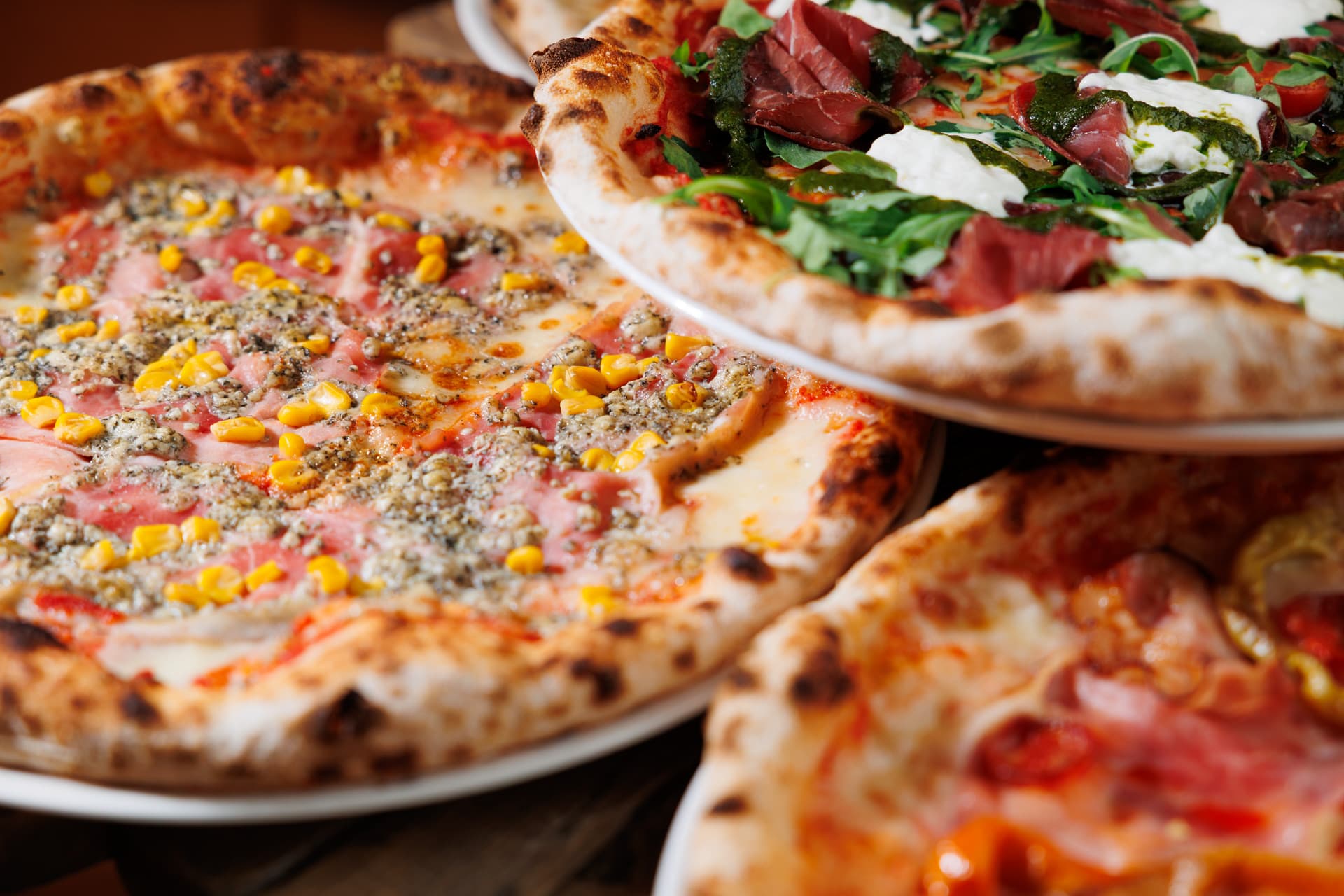 Pizza z pece na drevo